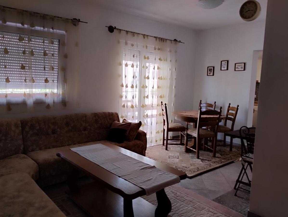 Miran Apartman Ivanica Kültér fotó